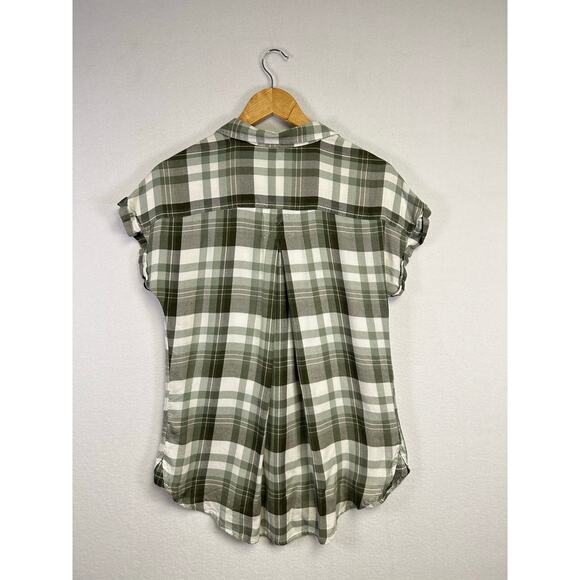 Woman's Short Sleeve Green White Plaid Button Down Top - Size Medium - Picture 8 of 11